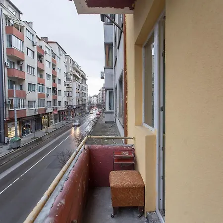 Elegant 2bdr With A Balcony * София