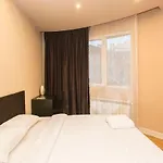 דירה Elegant 2bdr With A Balcony