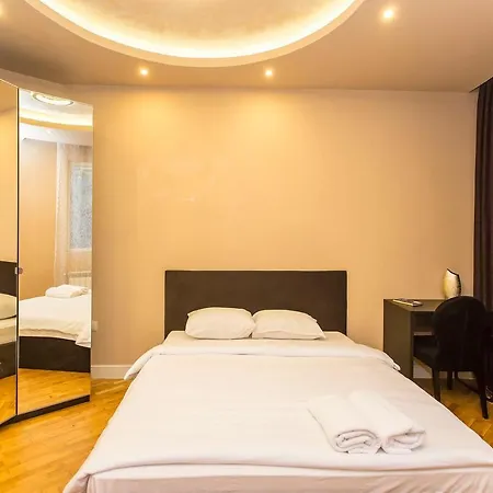 Apartment Elegant 2bdr With A Balcony Sofia