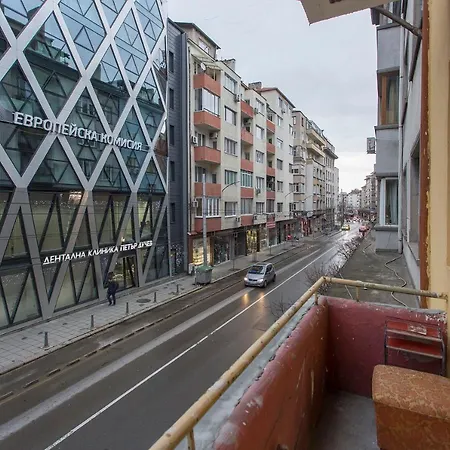 Elegant 2bdr With A Balcony * Szófia