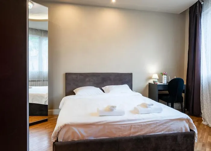 Apartamento Elegant 2bdr With A Balcony Sofía