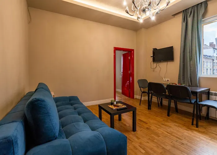 Elegant 2bdr With A Balcony