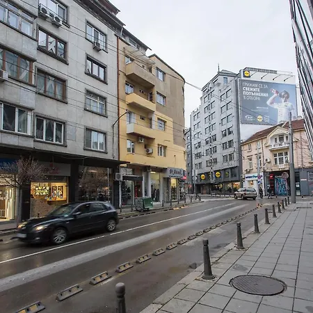 Elegant 2bdr With A Balcony Daire