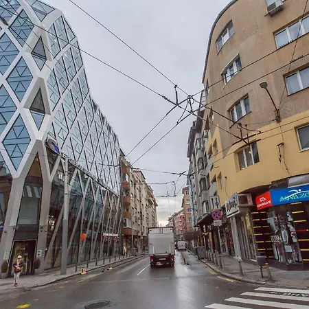 Elegant 2bdr With A Balcony Sofya